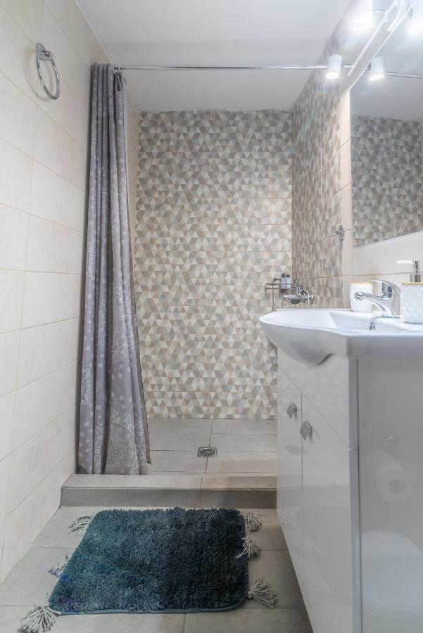 شقة Renovated Loft Near The Center كاندية المظهر الخارجي الصورة